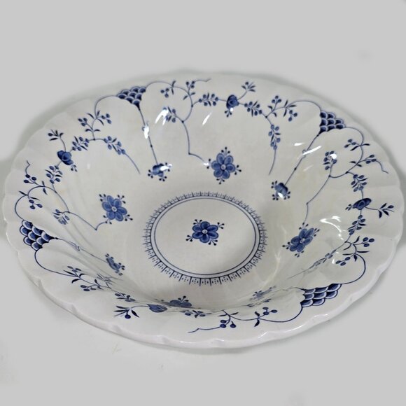 VTG Yorktown 8" Vegetable Bowl Stafforshire Salem English China Blue White - Picture 2 of 8